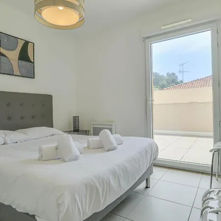Spacieux Rooftop Parking, Terrasse Ensoleillee Apartman Menton