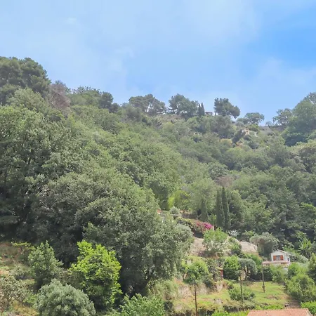 Apartman Spacieux Rooftop Parking, Terrasse Ensoleillee Menton